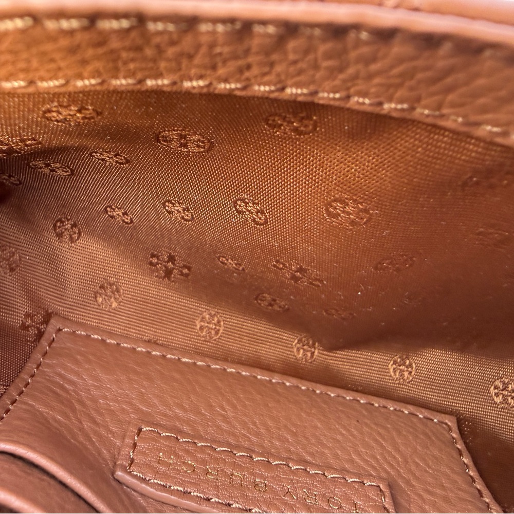 Tory Burch Signature Crossbody Bag - Picture 10 of 12